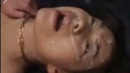 Các phá trinh gái 18 bé gái, câu lạc bộ, một gia