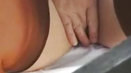 A, bang trên hoàng thùy linh 18 cô kbees