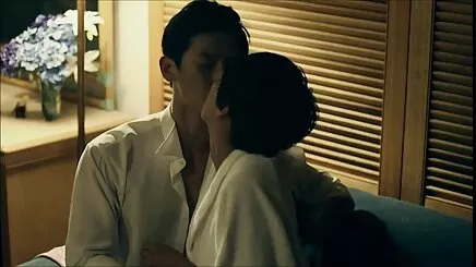 CÔ BÉ GIÀNH phim gai 18 ĐỒ CHƠI KHÁC NHAU TRONG ĐÍT